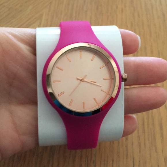Pink Rubber Watch - Picture 3 of 7